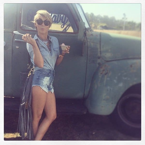 Julianne Hough stopped by Old Navy Oasis at the 2014 Coachella Music Festival in daisy dukes next to a pickup truck