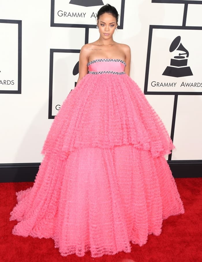 Rihanna looked stunning in a strapless Giambattista Valli Spring 2015 pink couture gown