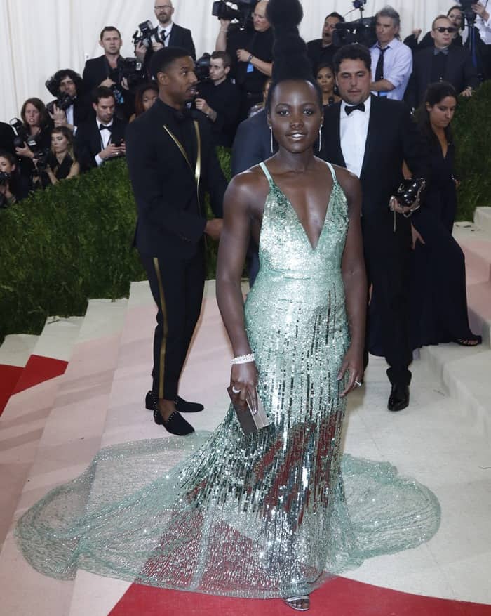 Lupita Nyong'o in Calvin Klein at the 2016 Metropolitan Museum of Art Costume Institute Gala – Manus x Machina: Fashion in the Age of Technology