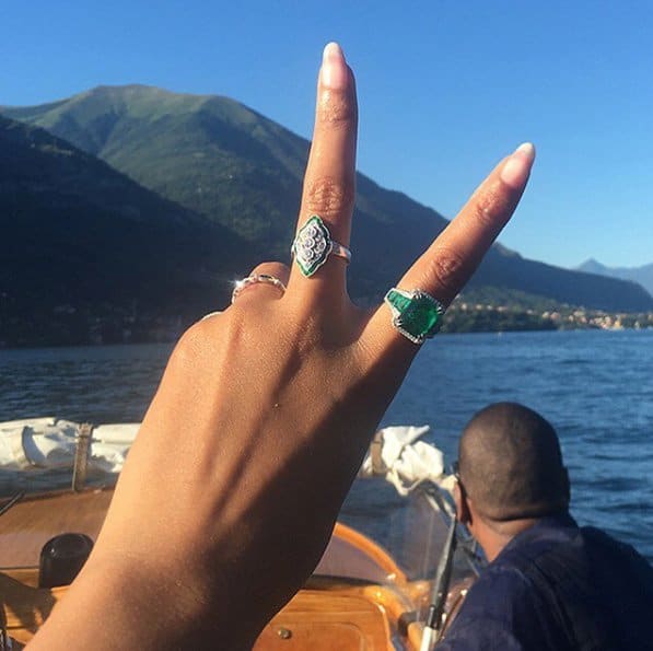 Beyonce showing off a couple of gorgeous diamond and emerald rings